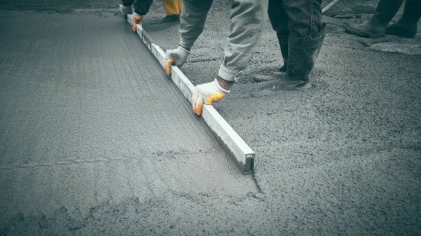 Best Concrete Installation Cost  in Ives Estates, FL